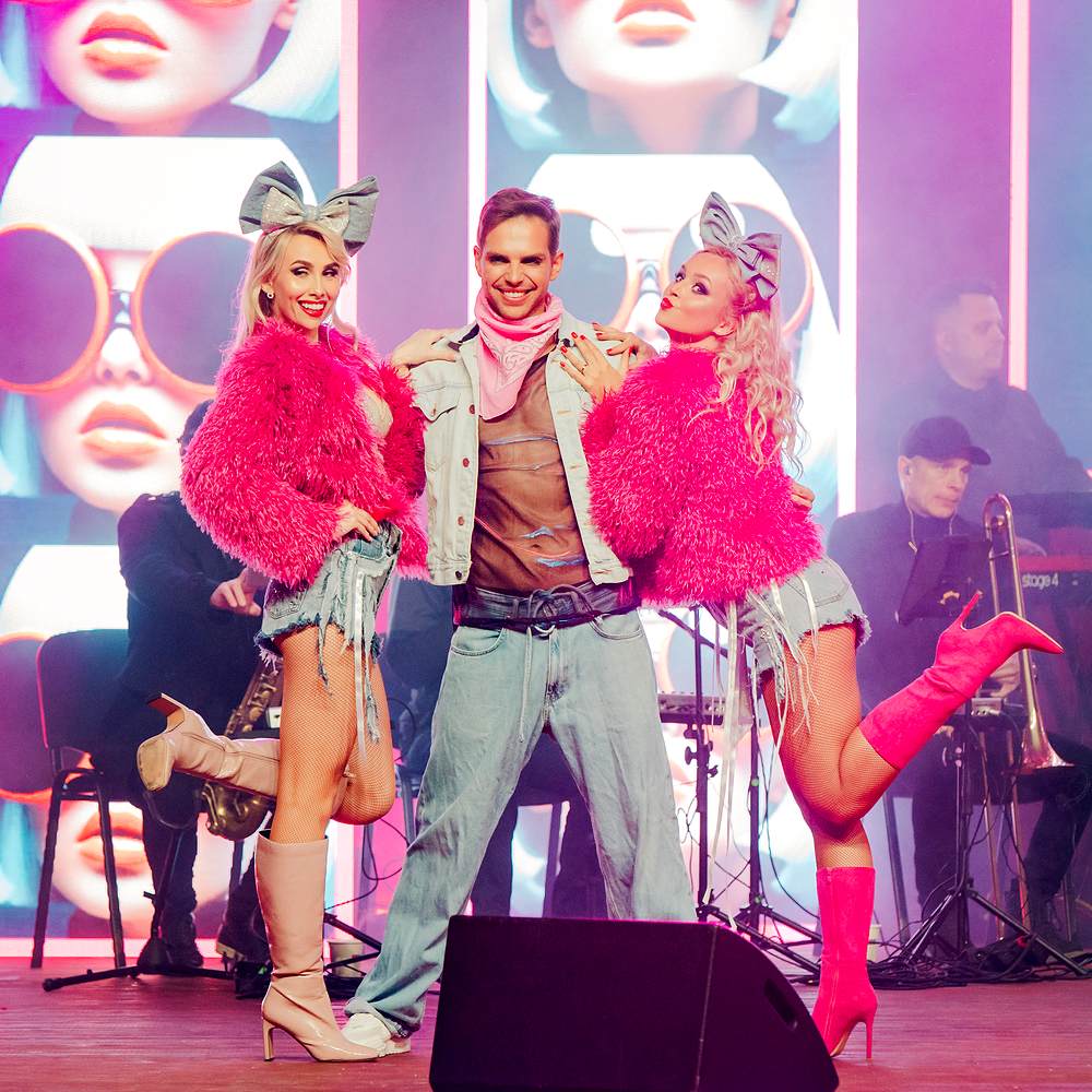 Come On Barbie – Barbie i Ken w scenicznej pozie, Shine Show Art Agency